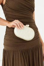 Load image into Gallery viewer, MORGAN & TAYLOR LISA CLUTCH - WHITE