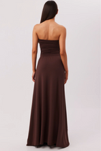 Load image into Gallery viewer, SNDYS LILANA MAXI DRESS - BROWN
