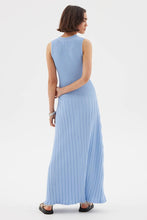 Load image into Gallery viewer, SOVERE LACED MIDI DRESS - SERENE BLUE
