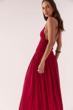 Load image into Gallery viewer, SOVERE ALORA MAXI DRESS - RASPBERRY
