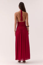 Load image into Gallery viewer, SOVERE ALORA MAXI DRESS - RASPBERRY
