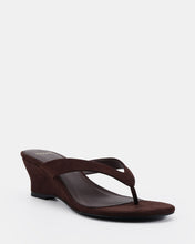 Load image into Gallery viewer, NOVO SHOES ZEPHER HEEL - SUEDE EXPRESSO
