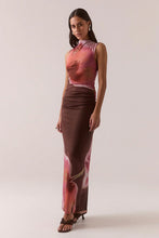 Load image into Gallery viewer, SOVERE AYDEN DRESS - BROWNIE
