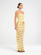 Load image into Gallery viewer, BENNI ROSCOE MAXI DRESS - BUTTER SPOT
