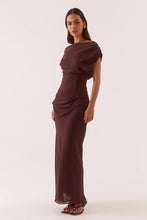 Load image into Gallery viewer, SOVERE ADA OFF SHOULDER DRESS - CHOCOLATE
